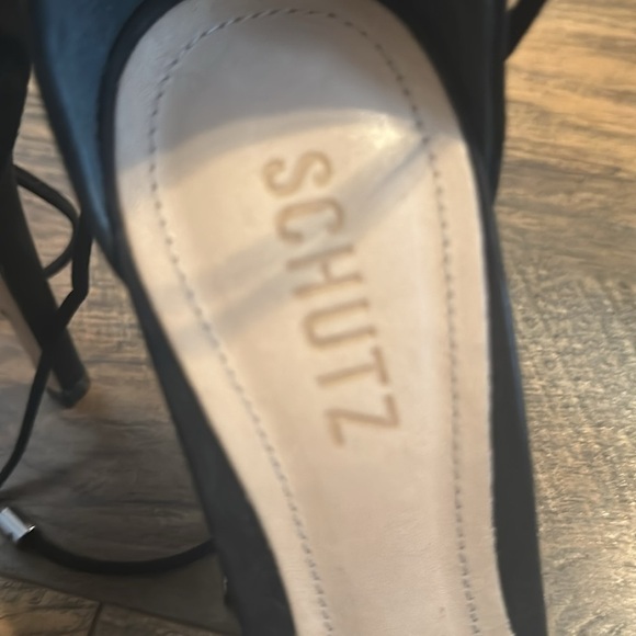 Schultz Suede Sandals * Black * Wrap-Around Straps size 10 - Picture 3 of 9